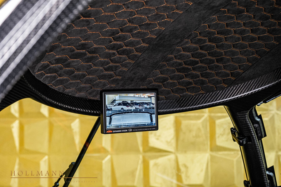 Vehicle view 17