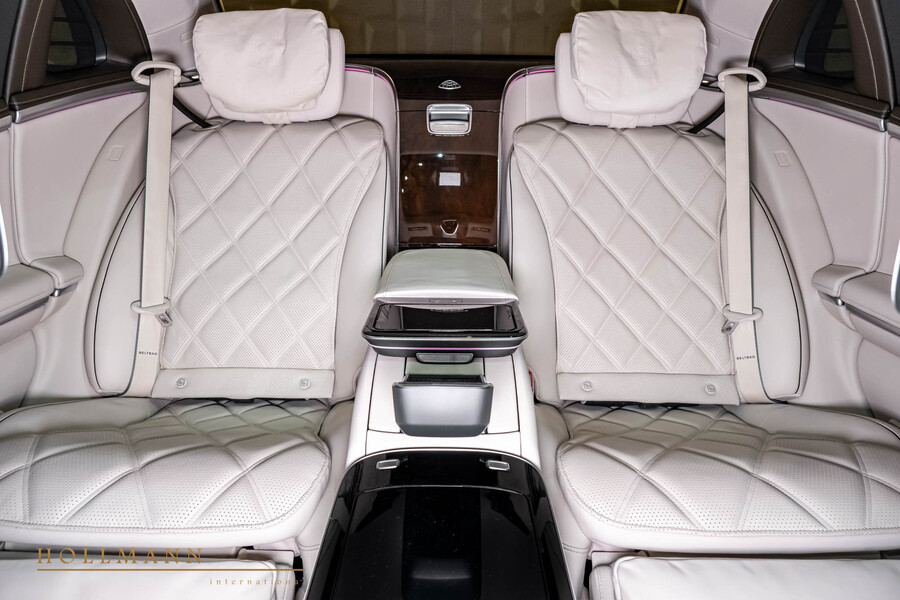 Vehicle view 18