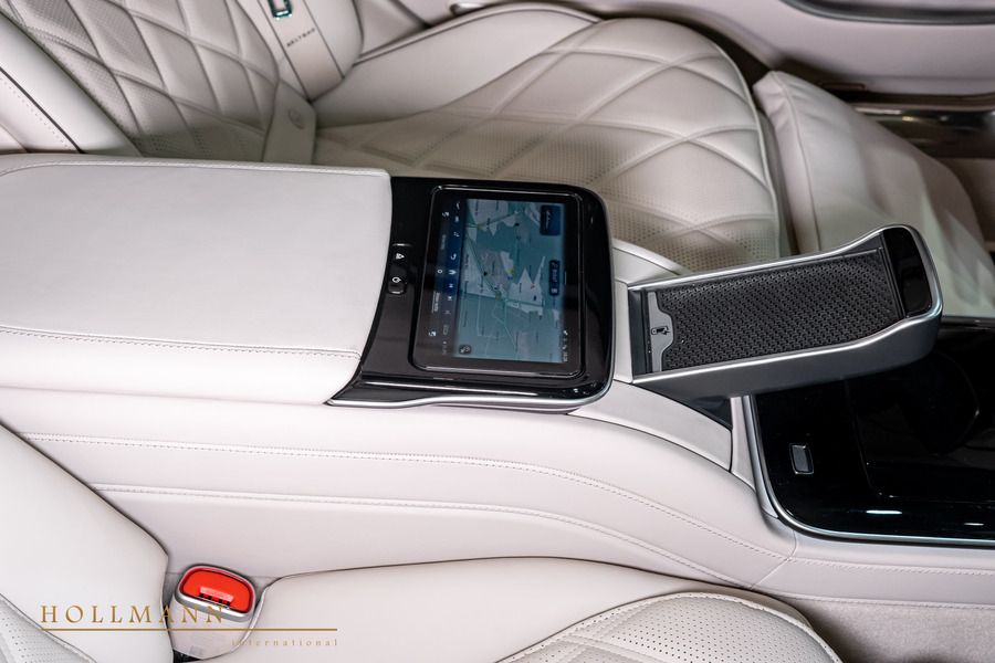 Vehicle view 23
