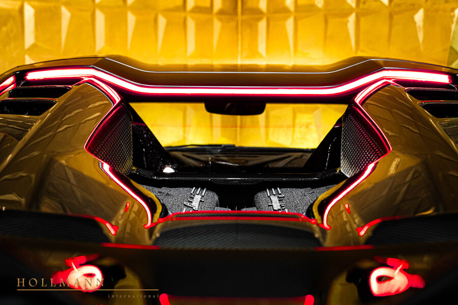 Vehicle view 9