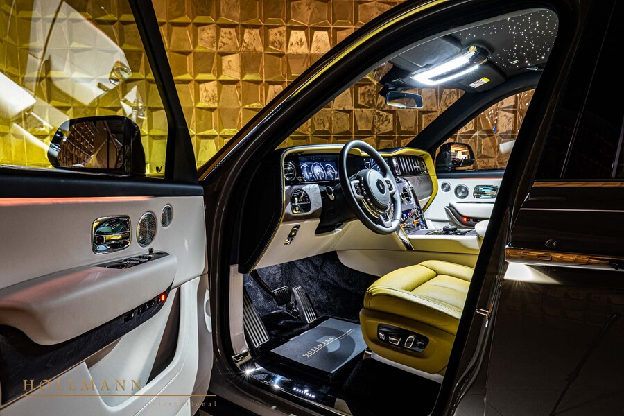 Vehicle view 26