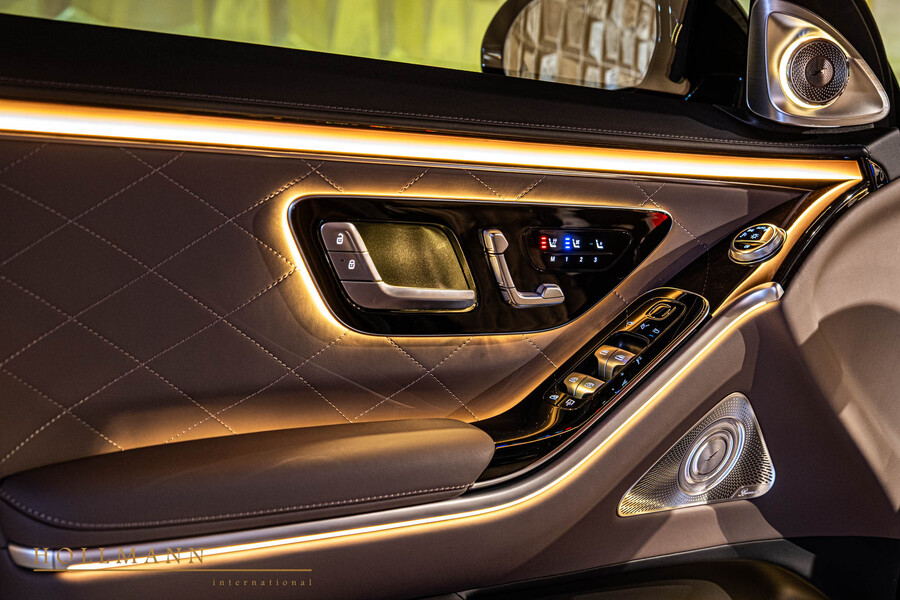 Vehicle view 13