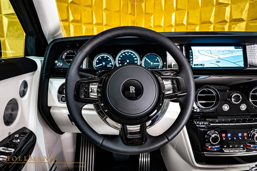Vehicle view 18