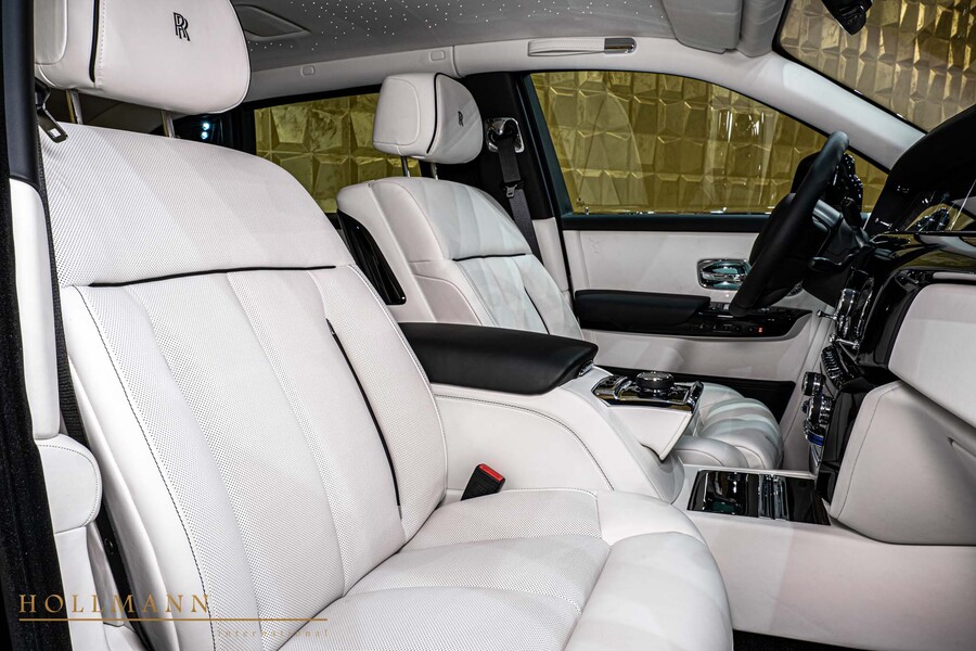 Vehicle view 23
