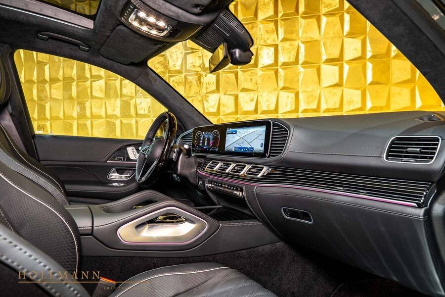 Vehicle view 18