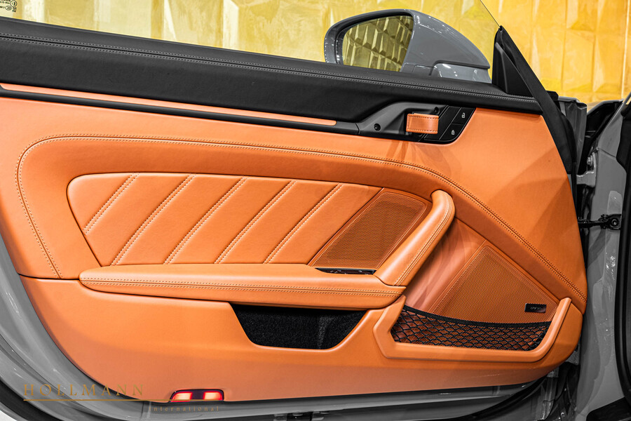 Vehicle view 23