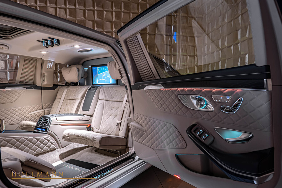 Vehicle view 13