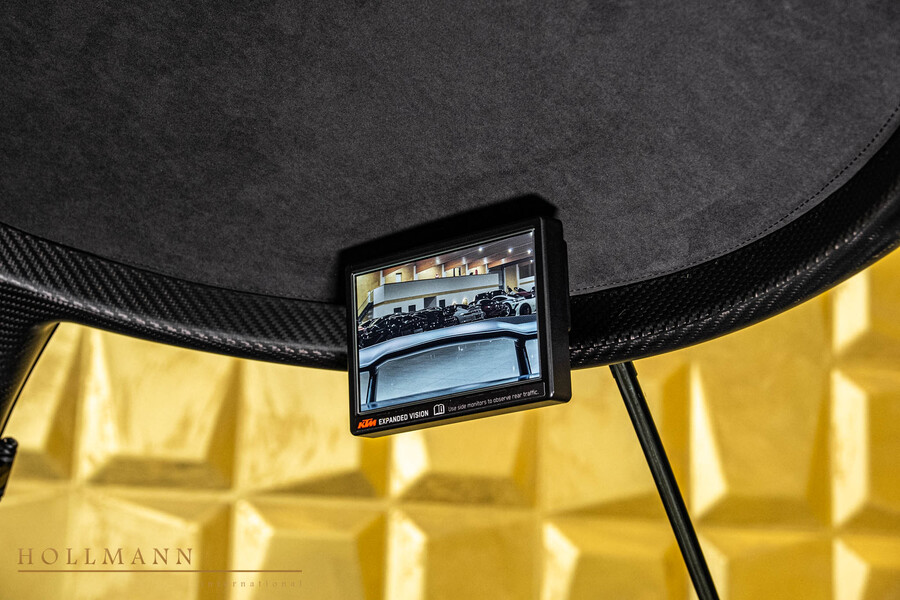 Vehicle view 33