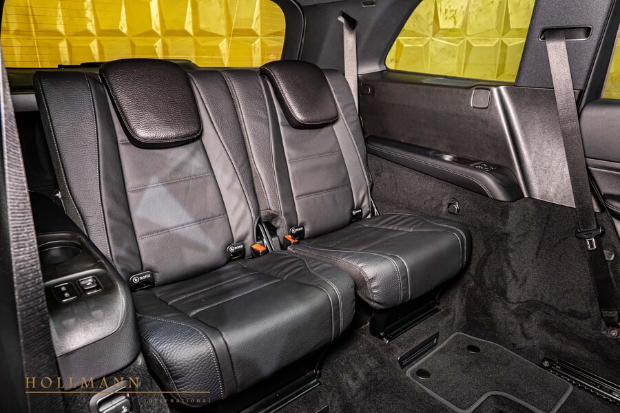 Vehicle view 23