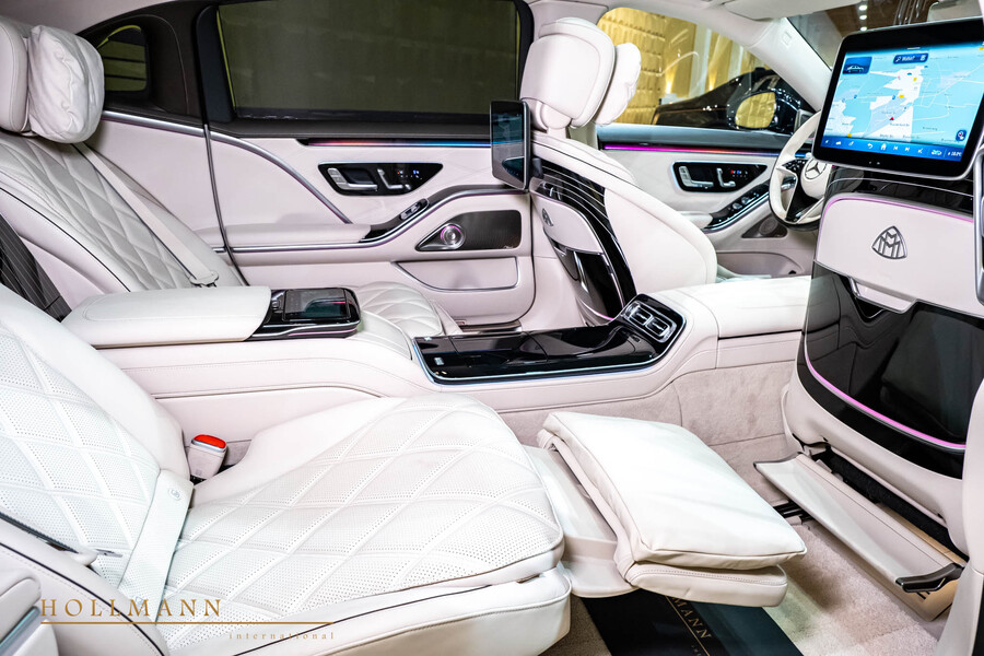 Vehicle view 18