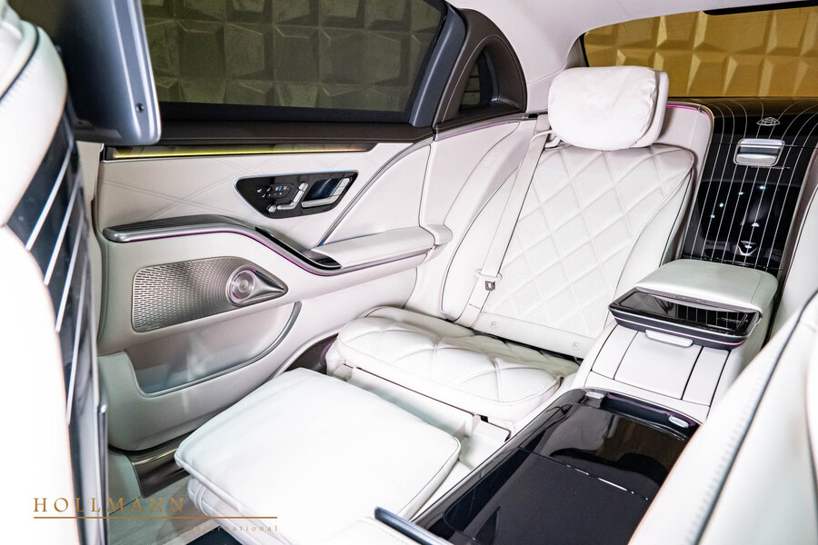 Vehicle view 19