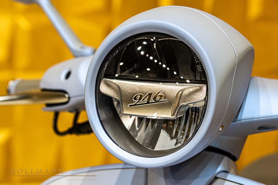 Vehicle view 9