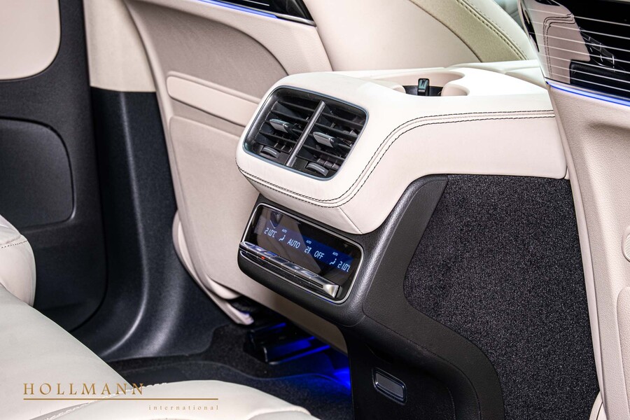 Vehicle view 23