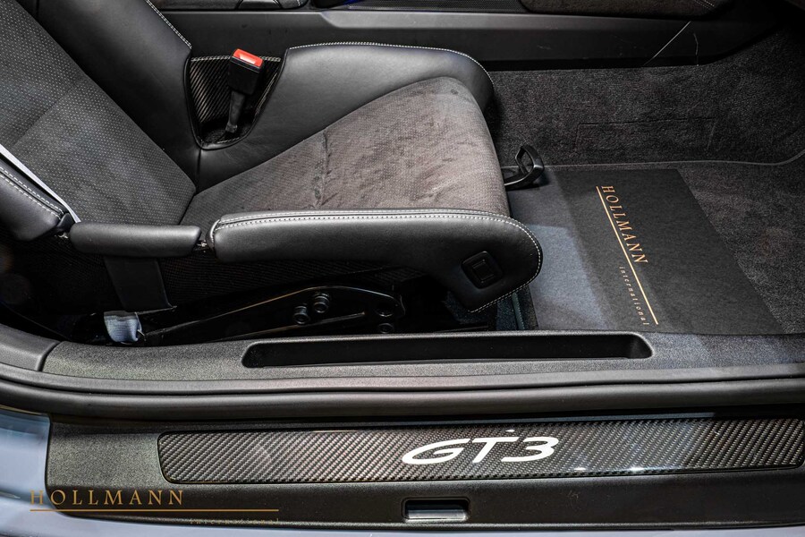 Vehicle view 18