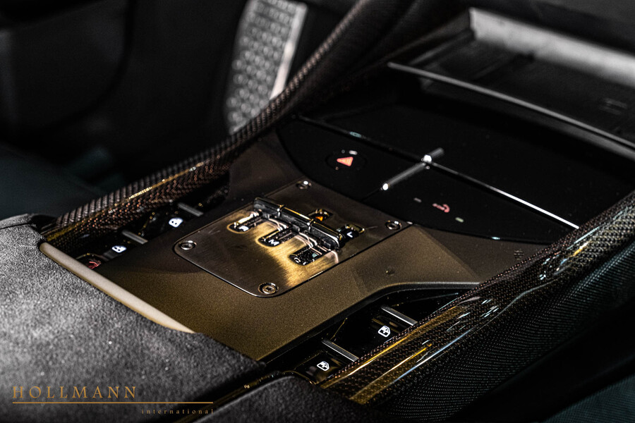 Vehicle view 17