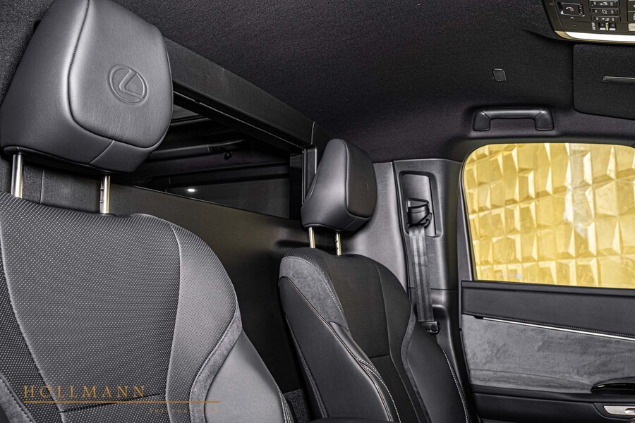 Vehicle view 25