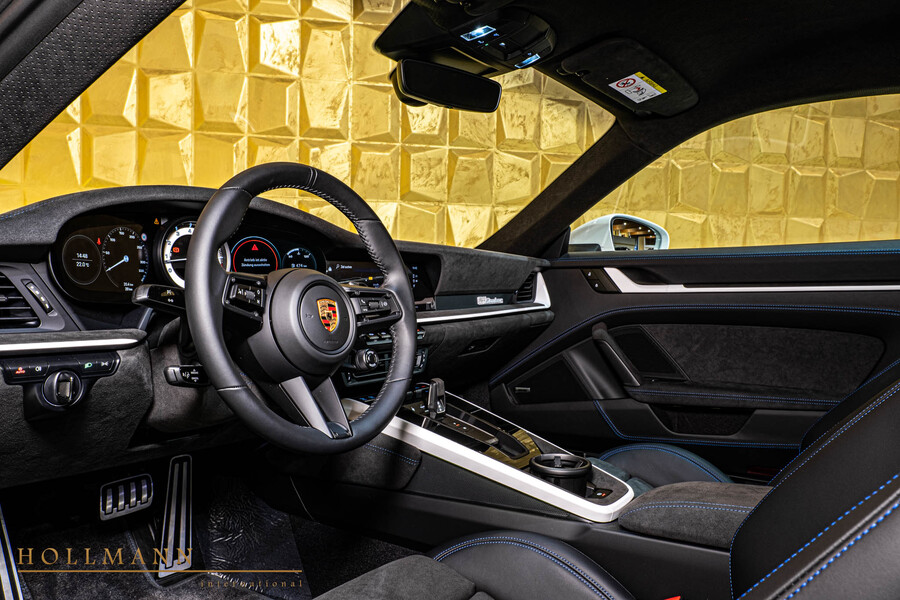 Vehicle view 17