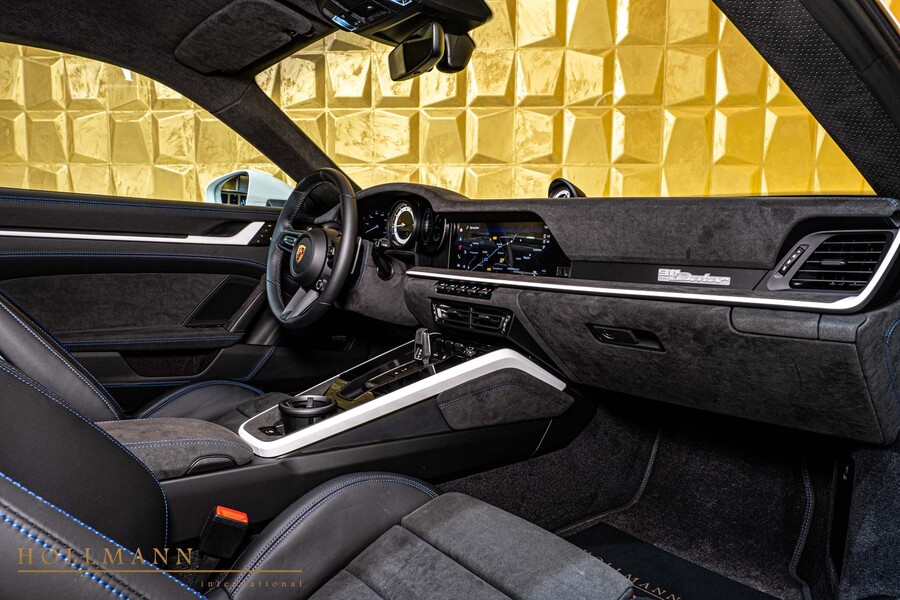 Vehicle view 19