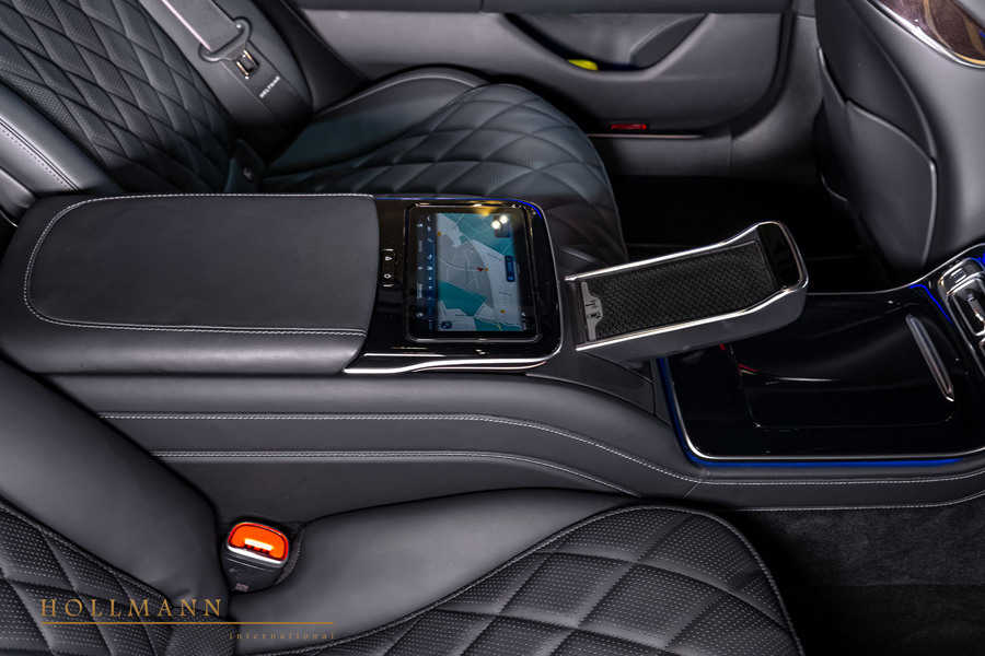 Vehicle view 25