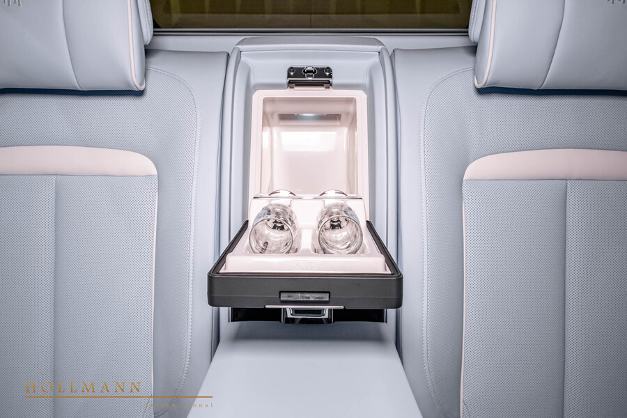 Vehicle view 25