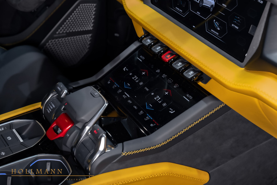 Vehicle view 17