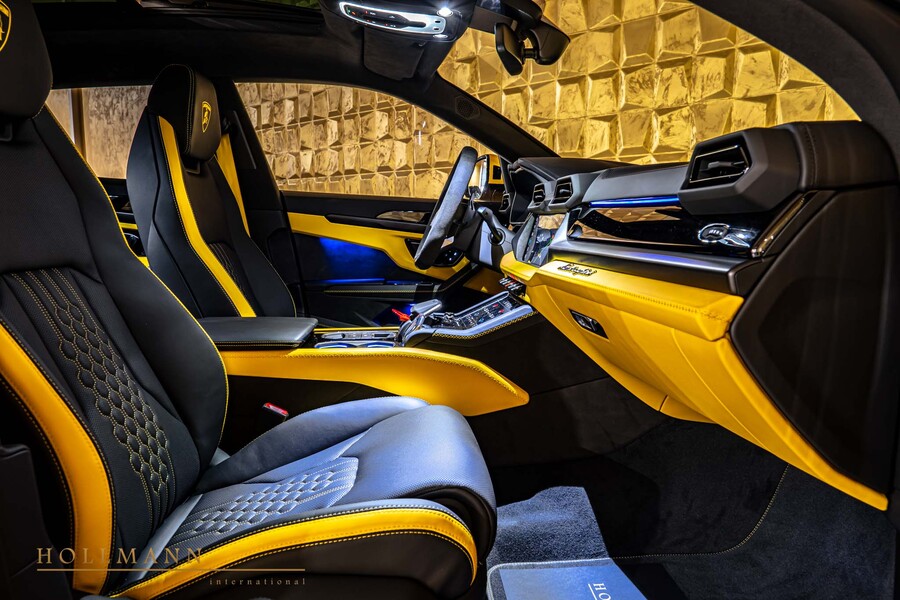 Vehicle view 25