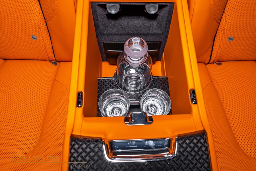 Vehicle view 25