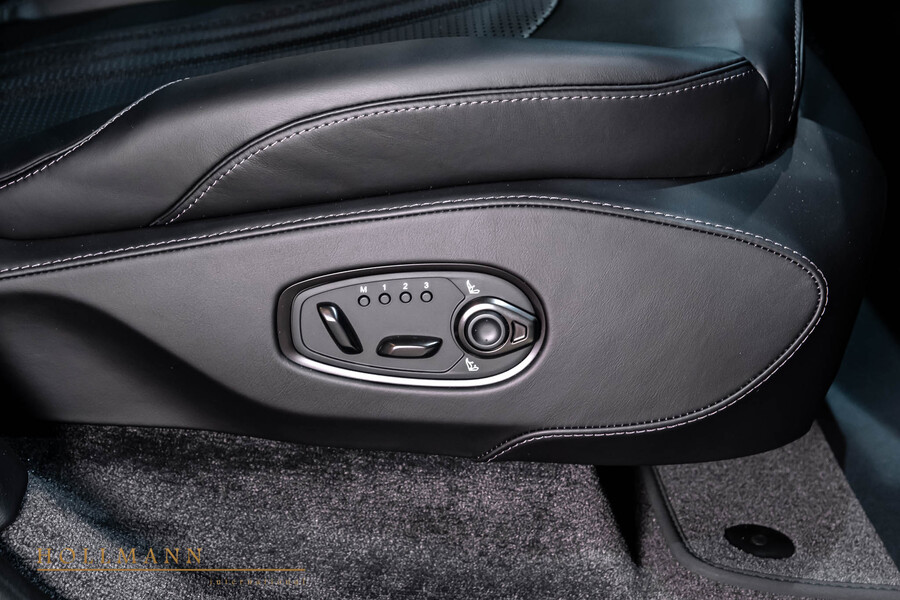 Vehicle view 18