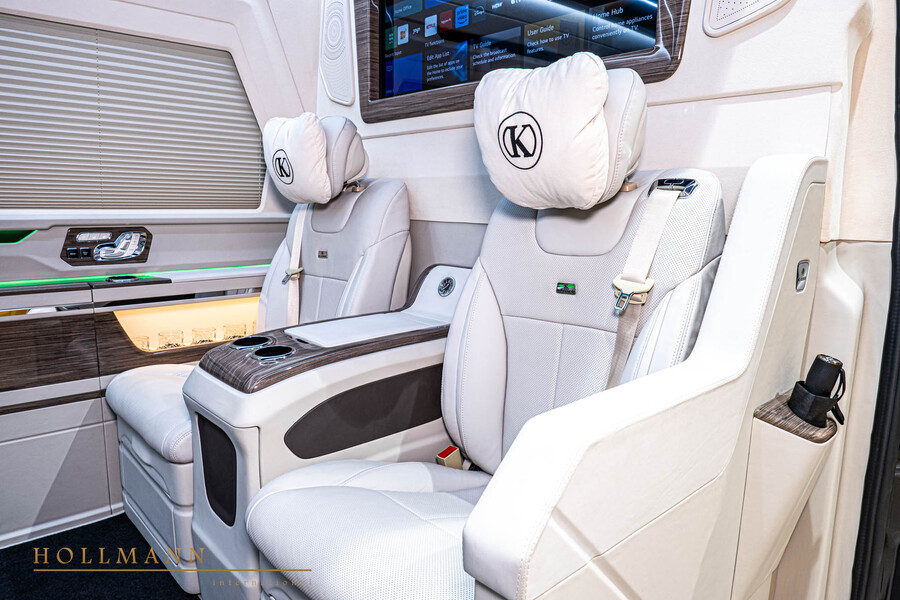 Vehicle view 16