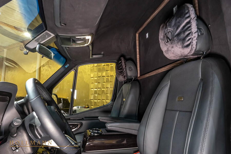 Vehicle view 6