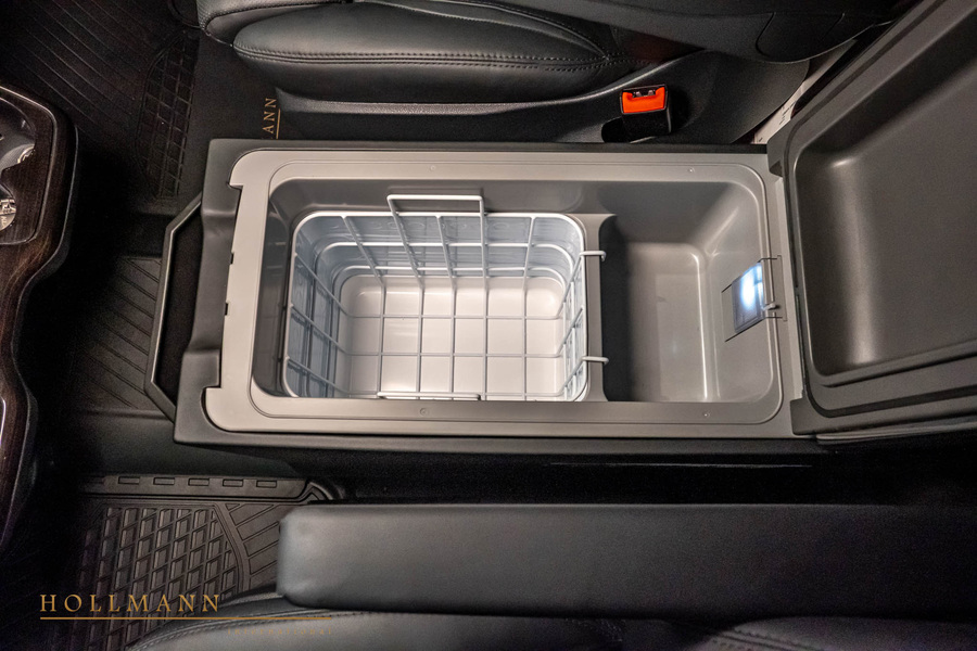 Vehicle view 7