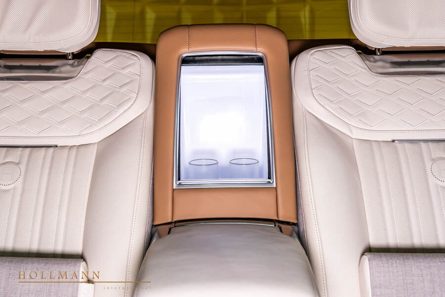Vehicle view 29