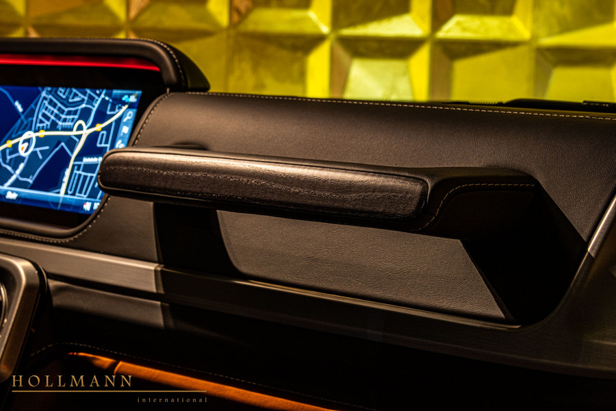 Vehicle view 25