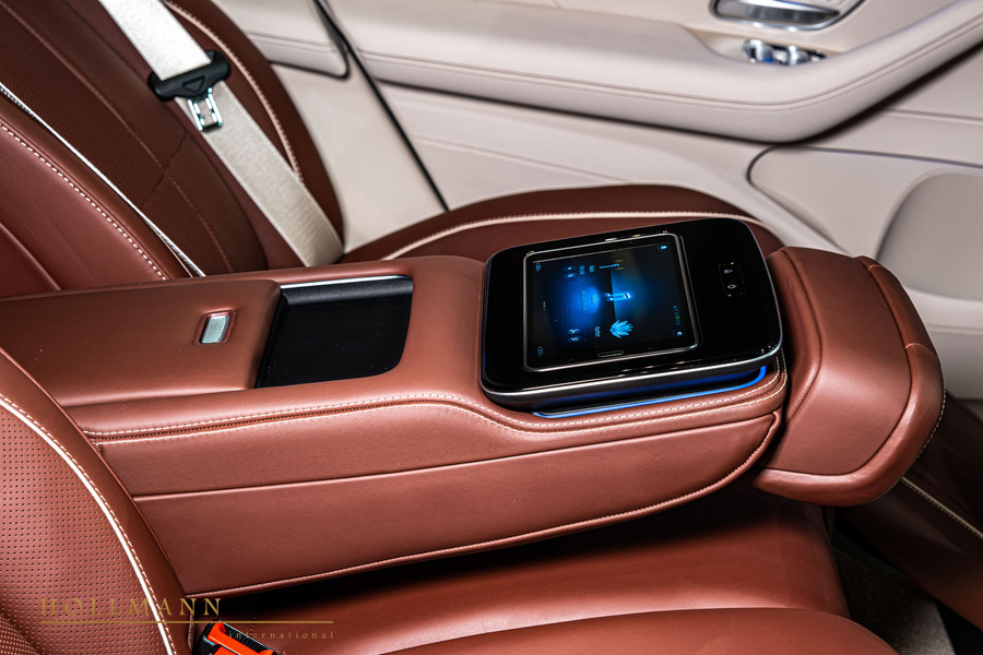 Vehicle view 18