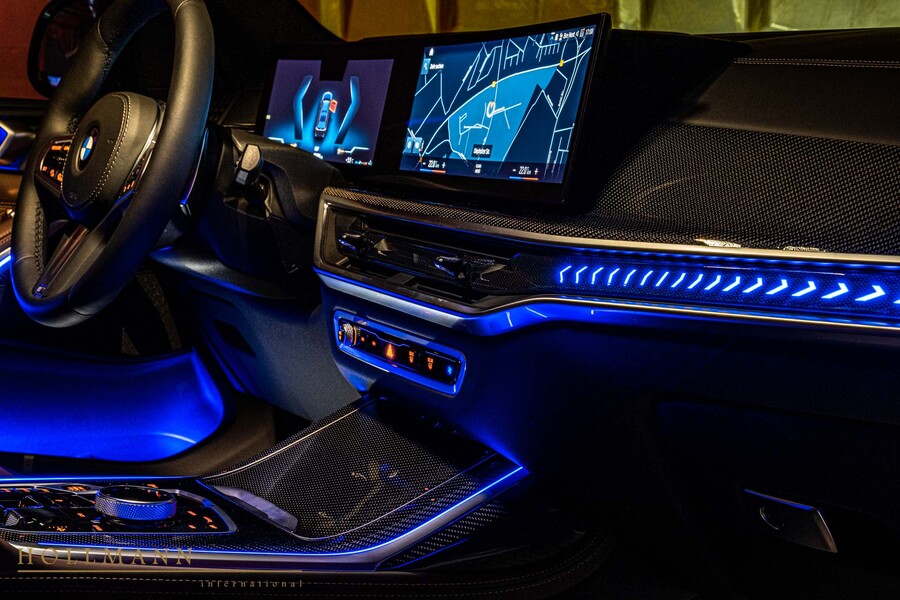 Vehicle view 18