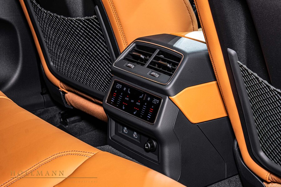 Vehicle view 23