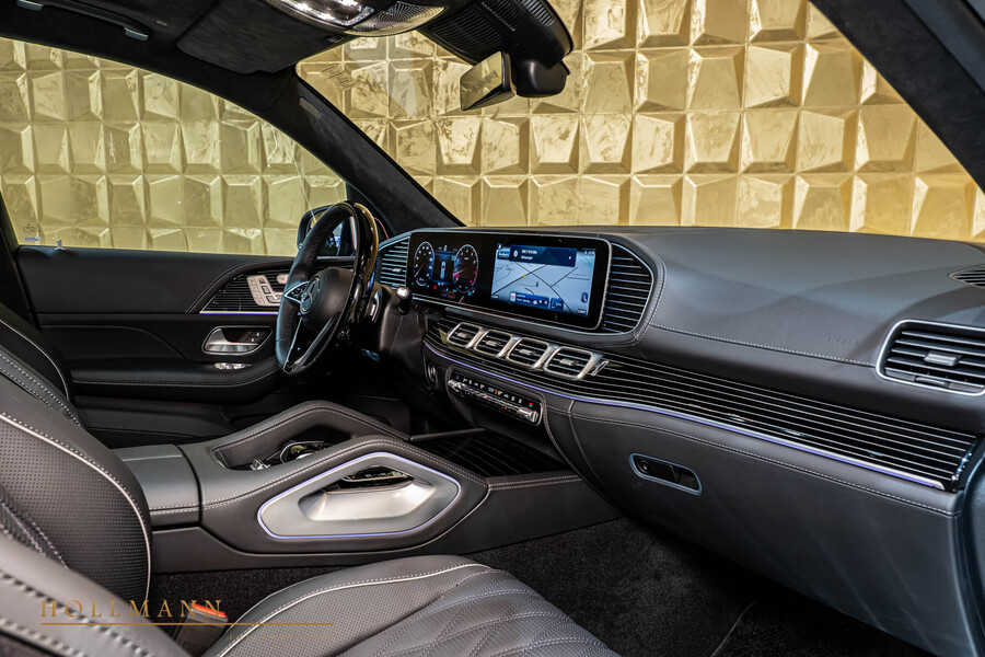 Vehicle view 18
