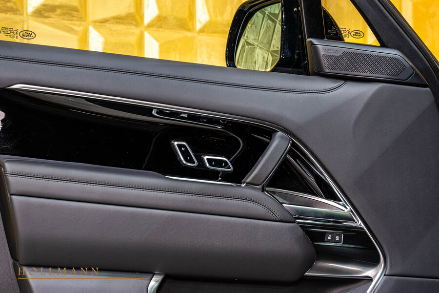 Vehicle view 25