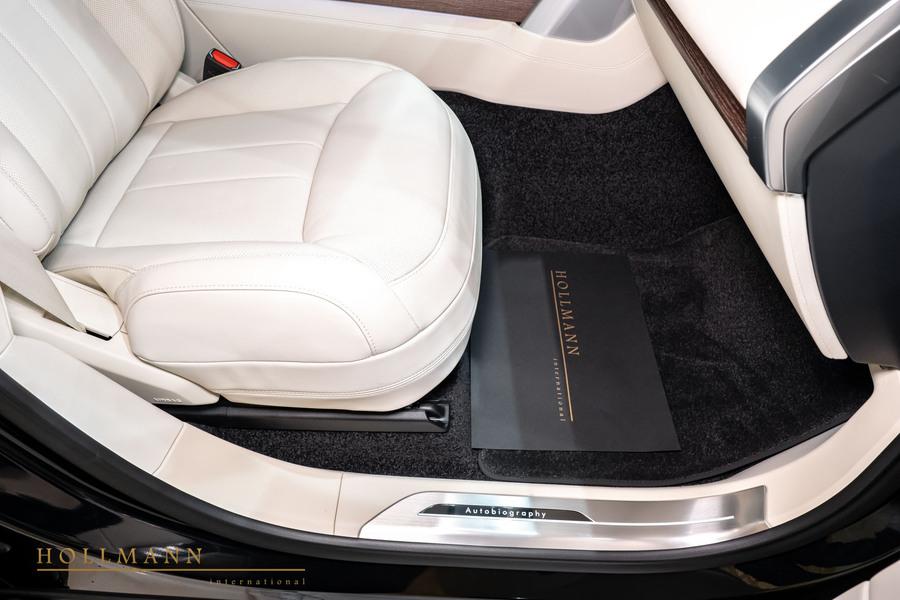 Vehicle view 18