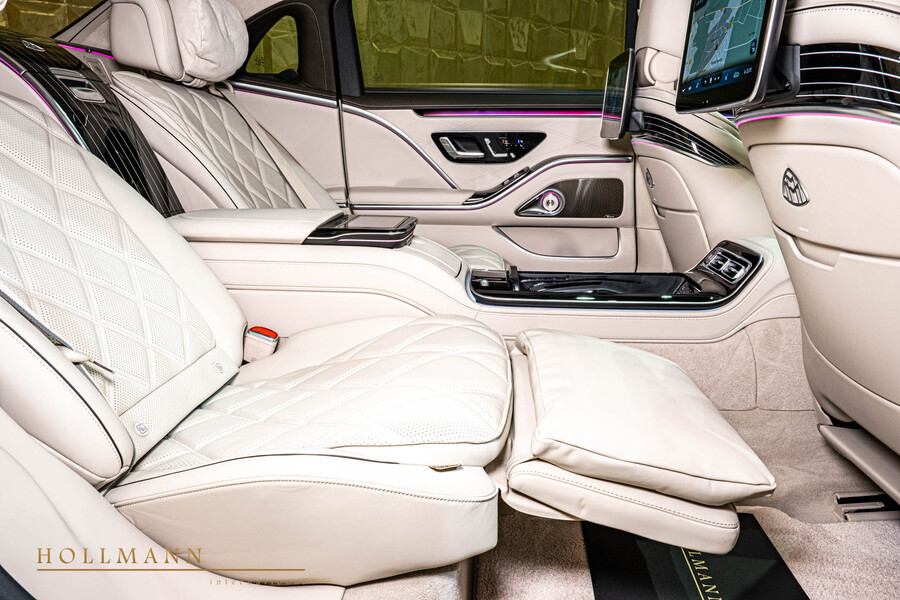 Vehicle view 25