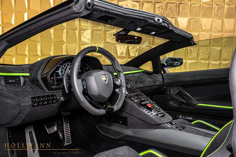 Vehicle view 14