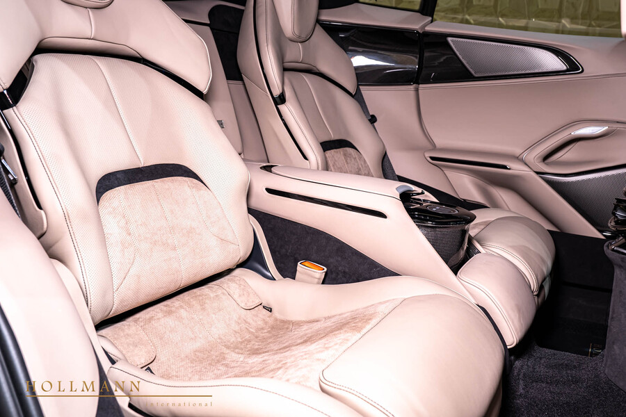 Vehicle view 18