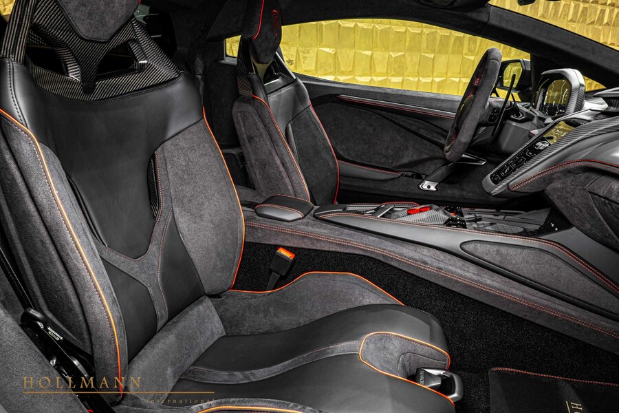 Vehicle view 9