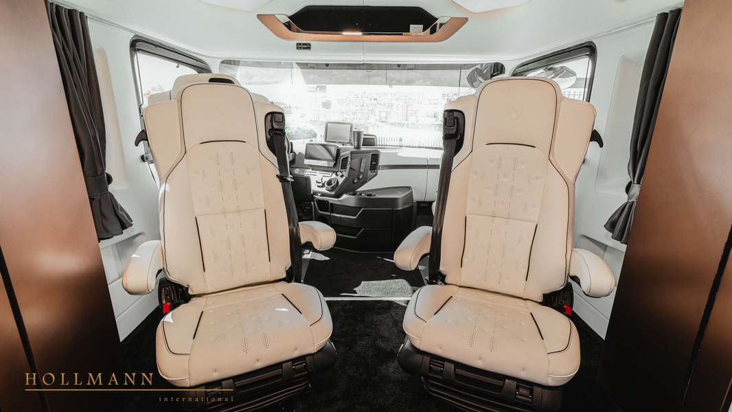 Vehicle view 18