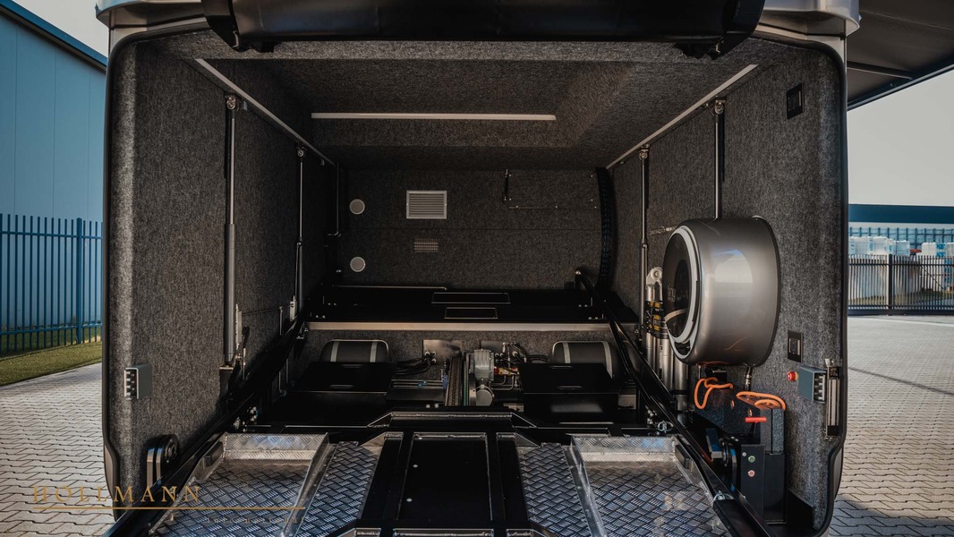 Vehicle view 7