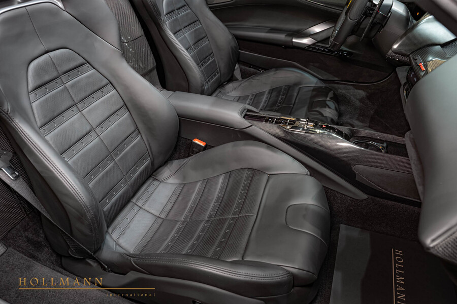 Vehicle view 27
