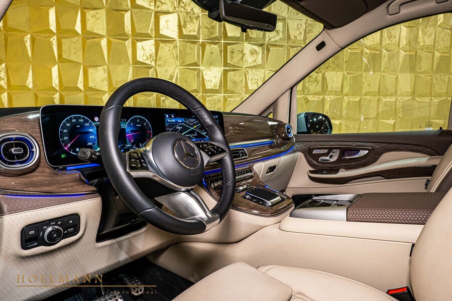 Vehicle view 14