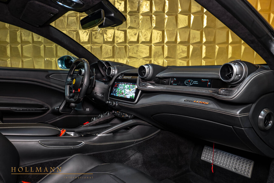 Vehicle view 17