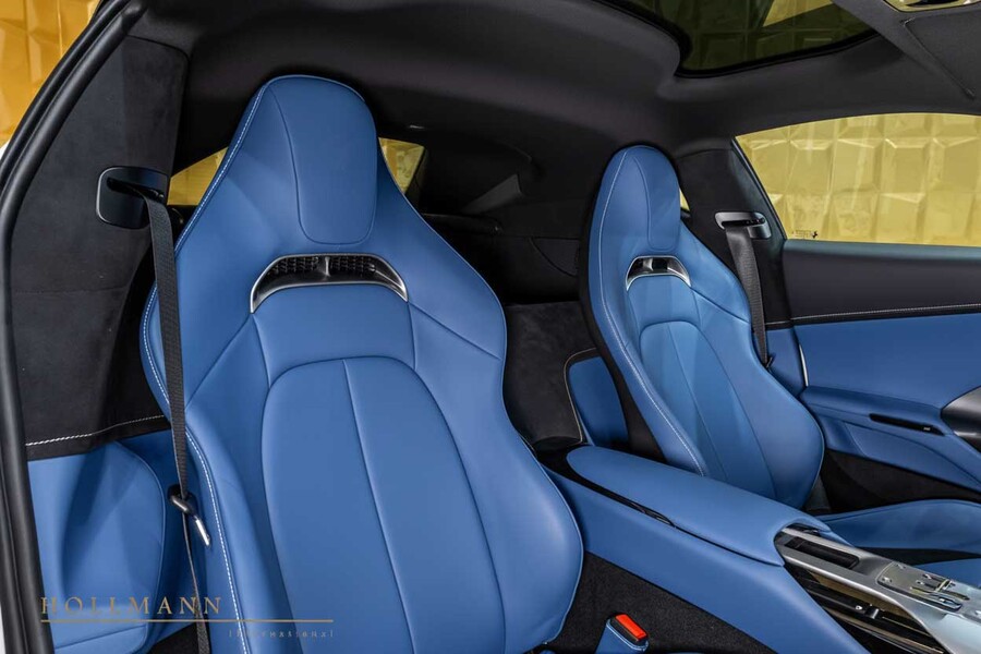 Vehicle view 8