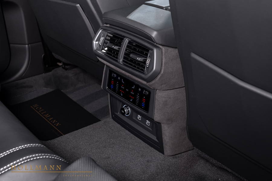 Vehicle view 17